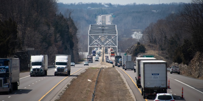 the missouri river bridge in rocheport