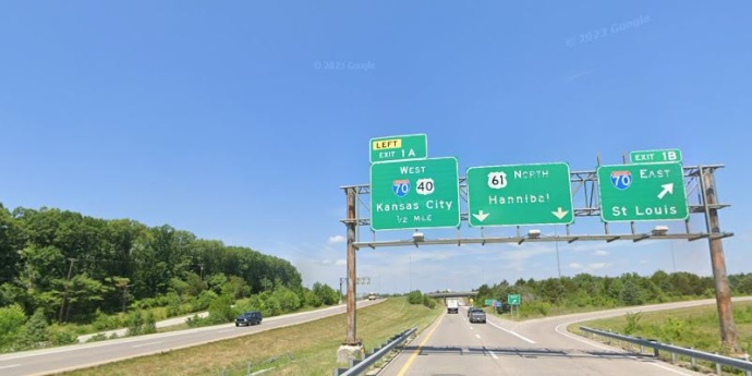 Overhead signing at I-64 and I-70