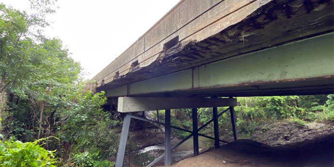 A side profile of the Buchanan County Route DD.
