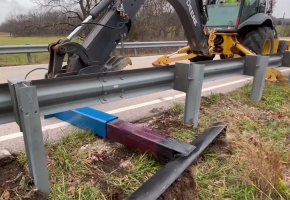 Guardrail Debris Pusher