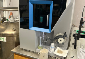 Identifying Chemical Tracers In FlyAsh