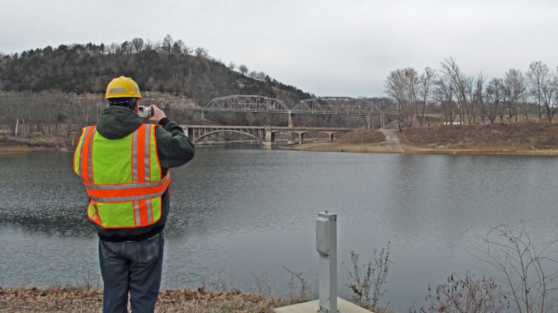 Photographing the hsitoric bridges at Shoal Creek on Bull Shoals Lake