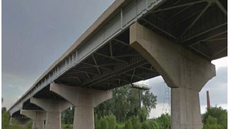 435 Bridge over Missouri River 