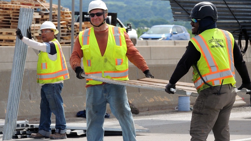 Construction on I-255 (Jefferson Barracks) Mississippi River bridge