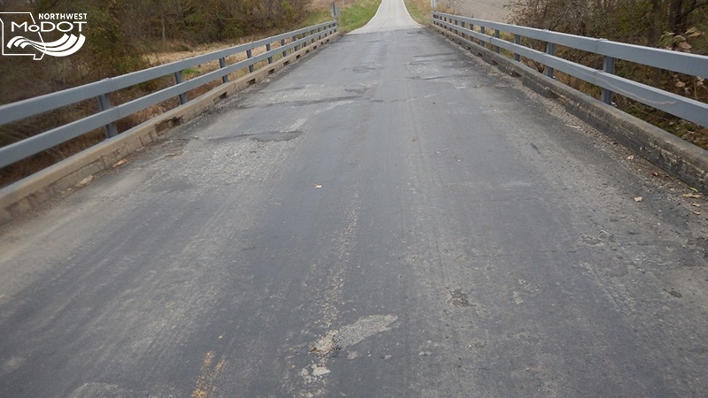 Gentry County Route E bridge deck looking east